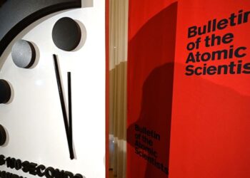 Το ρολόι της Κρίσης/ του Τέλους του Κόσμου είναι στο παρά δύο λεπτά ( Υφ. Εξωτερικών Ρωσίας)