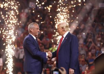 Βόμβα Robert F. Kennedy Jr.> Αποκάλυψε ποιος πρώην υπουργός είπε στον Trump να μην δημοσιοποιήσει τα αρχεία για τη δολοφονία JFK