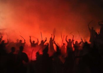 Με το ζόρι αιματηρή σύγκρουση πολιτισμών
