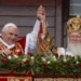 ΜΙΑ ΣΚΕΠΤΟΜΕΝΗ ΕΛΛΗΝΙΔΑ : ΟΙ ΔΥΟ ΠΑΣΧΑΛΙΕΣ ΤΟΥ ΠΑΤΡΟΚΟΣΜΑ ΚΑΙ Η ΠΑΓΙΔΑ ΠΟΥ ΣΤΗΝΟΥΝ ΟΙ ΙΕΡΑΡΧΕΣ ΣΤΟ ΠΟΙΜΝΙΟ…