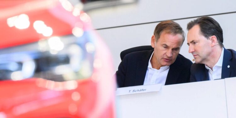 Volkswagen> Τρέμει συθέμελα ο γερμανικός γίγαντας αυτοκινήτων, απειλεί να κλείσει για πρώτη φορά εργοστάσια μετά από 87 χρόνια