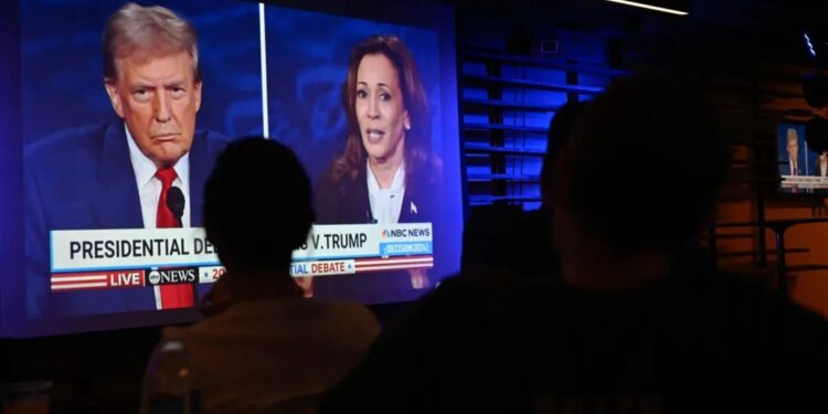 Dailymail> Ιδού πως το ABC News έστησε το debate υπέρ της Kamala Harris