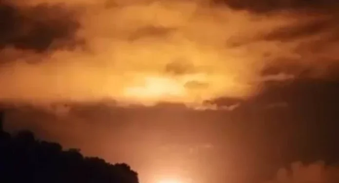 Οι Ισραηλινοί έριξαν πανίσχυρη βόμβα στο νότιο Λίβανο – Εικόνες κόλασης