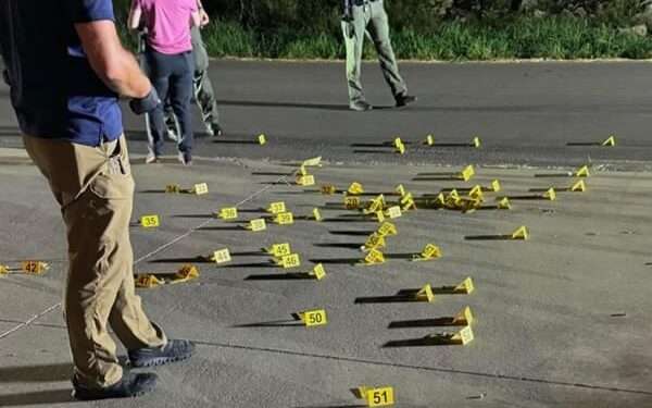 Η βία στρέφεται ειδικά εναντίον ανθρώπων σαν εμάς… Στο στόχαστρο μπαίνουν οι πάστορες. Οι συντηρητικοί πολιτικοί. Εκκλησίες γίνονται στόχος. Τα χριστιανικά σχολεία γίνονται στόχος.