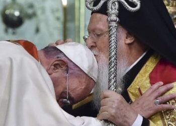 Ηλίας Καλλιώρας : Το Κοινό Πάσχα με τους Παπικούς αποβλέπει στην ένωση!