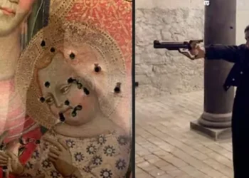 Ζήτησε συγνώμη η πολιτικός που διασκέδαζε πυροβολώντας την εικόνα της Παναγίας και του Χριστού!