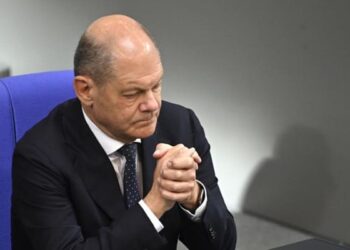 Ο Scholz καταρρέει και βάζει φωτιά στην Ευρώπη – De facto αναστολή της Schengen τα μέτρα για το μεταναστευτικό