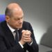 Ο Scholz καταρρέει και βάζει φωτιά στην Ευρώπη – De facto αναστολή της Schengen τα μέτρα για το μεταναστευτικό