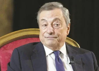 Κύρα Αδάμ : Ο Ντράγκι καίει την Ελλάδα!