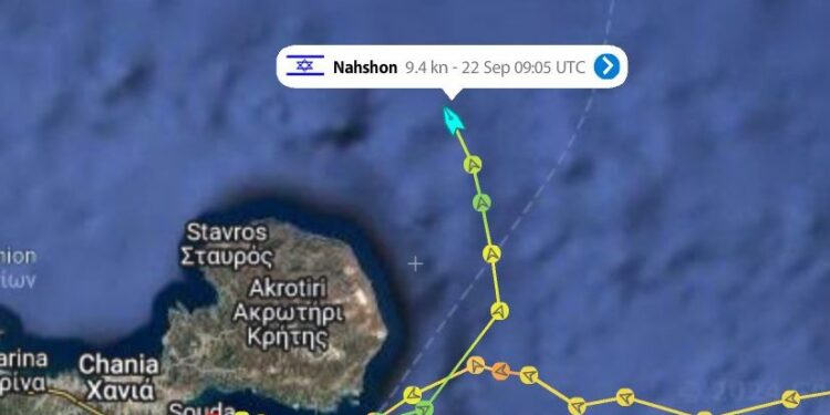 Τι γυρεύουν δύο ισραηλινά αρματαγωγά στις Κυκλάδες και στη Σούδα;