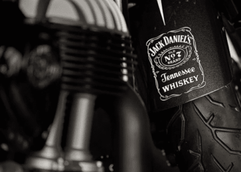 Μετά την Harley-Davidson τώρα και η Jack Daniel’s σταματά την Woke-ατζέντα: «Καλύπτει η νομοθεσία δεν χρειάζεται ιδιαίτερη μεταχείριση»