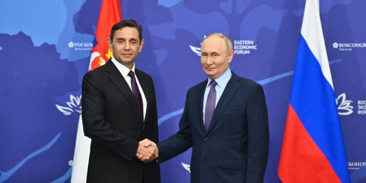 Η υπόσχεση που έδωσε ο Σέρβος αντιπρόεδρος στον Πούτιν, vid