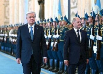 Μήνυμα στην Γερμανία! Ο Σολτς πήγε στο Καζακστάν και κατάλαβε τι θα συμβεί με την Ρωσία