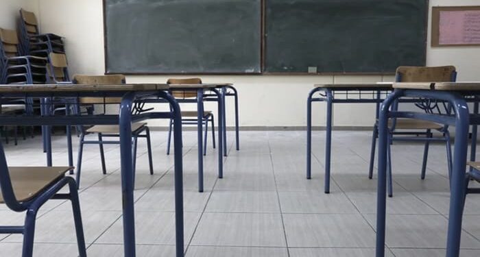«Ξέμειναν» από εκπαιδευτικούς τα σχολεία σε Κρήτη και Θεσσαλονίκη