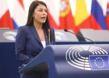 Δεκανίκι της ΝΔ στην ΕΕ η Λατινοπούλου – Ψήφισε υπέρ δανείου 35 δισ. ευρώ στην Ουκρανία από τα κλεμμένα ρωσικά assets
