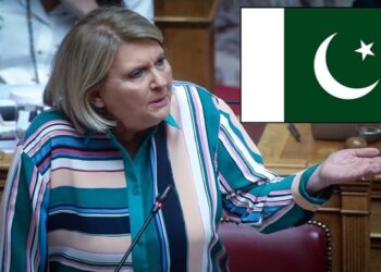Ηθικό δίδαγμα: Ιδρύστε μια πακιστανική κοινότητα, για να έχετε ελπίδα να σας πάρει η Σοφία Βούλτεψη τηλέφωνο