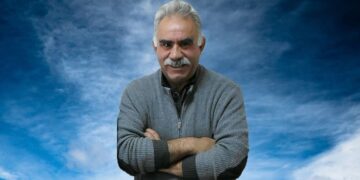 ΜΙΑ ΣΚΕΠΤΟΜΕΝΗ ΕΛΛΗΝΙΔΑ : ΟΤΑΝ ΠΙΑΣΟΥΝ ΚΑΙ ΣΚΟΤΩΣΟΥΝ ΑΥΤΟΝ ΠΟΥ ΤΟ ΟΝΟΜΑ ΤΟΥ ΑΡΧΙΖΕΙ ΑΠΟ ΟΜΙΚΡΟΝ…