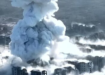 Ο «πατέρας όλων των βομβών» – Οι Ρώσοι έριξαν ODAB-9000 για πρώτη φορά – Διέλυσε ότι υπήρχε – Σοκάρει το βίντεο της έκρηξης