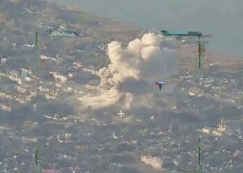 Οι Ρώσοι έριξαν το τέρας… – Βόμβα FAB-3000 διέλυσε τις θέσεις των Ουκρανών στο Donetsk – Χτύπημα ακριβείας από τους Yuzhnaya