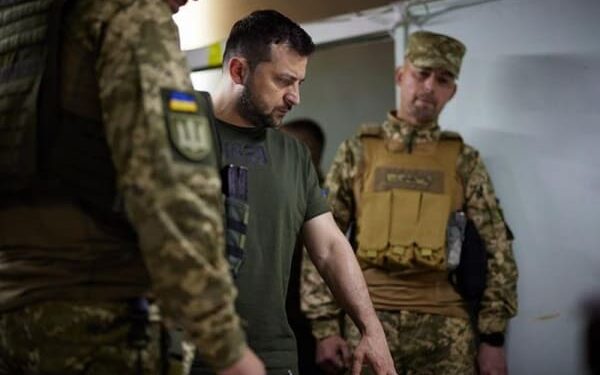 Στάζει αίμα η σοκαριστική εντολή Zelensky – Στέλνει σε βέβαιο θάνατο 600.000 Ουκρανούς