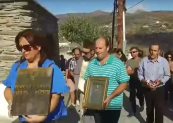 Άρχισαν τις… λιτανείες για βροχή στις Κυκλάδες: Δεήσεις σε Άνδρο, Σύρο, Μύκονο (Βίντεο)