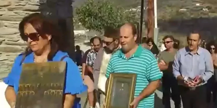 Άρχισαν τις… λιτανείες για βροχή στις Κυκλάδες: Δεήσεις σε Άνδρο, Σύρο, Μύκονο (Βίντεο)