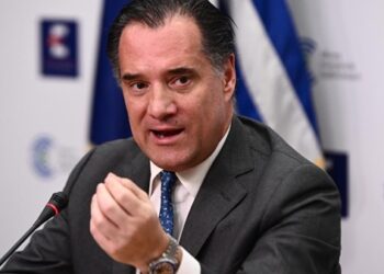 Βίντεο: Σφοδρές αποδοκιμασίες πολιτών κατά του υπουργού Υγείας Α.Γεωργιάδη για την εγκατάλειψη της υγείας και τα πανάκριβα φάρμακα