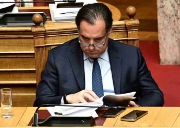 Γεωργιάδης: Έπλεξε το εγκώμιο του Bill Gates και είπε πως η Ελλάδα προσφέρει πάνω από 20 εκατ. στον ΠΟΥ!