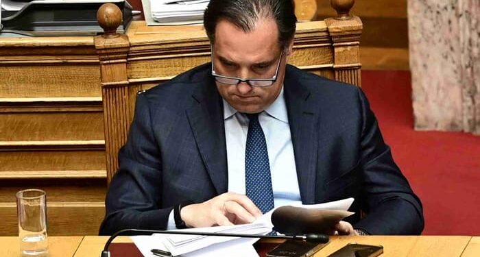 Γεωργιάδης: Έπλεξε το εγκώμιο του Bill Gates και είπε πως η Ελλάδα προσφέρει πάνω από 20 εκατ. στον ΠΟΥ!