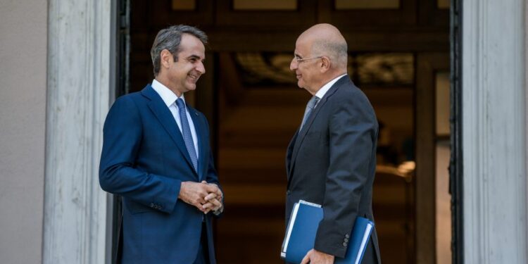 Μοντέλο «μικρότερος στρατός» σε «μικρότερο Αιγαίο»; Σάλος από τις ανακοινώσεις Δένδια σε εκδήλωση Ροταριανών!