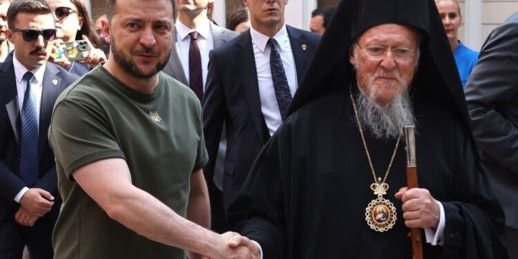 Ν.ΔΑΠΕΡΓΟΛΑΣ, ΚΛΙΜΑΚΩΝΕΤΑΙ ΣΤΗΝ ΟΥΚΡΑΝΙΑ Ο ΑΙΣΧΡΟΣ ΔΙΩΓΜΟΣ ΤΩΝ ΟΡΘΟΔΟΞΩΝ