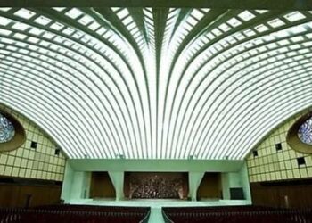 Ἁγιορεῖτες Κελλιῶτες Πατέρες : Φρενίτιδα οἰκουμενισμοῦ καὶ παπισμοῦ  ἀπὸ Ἀθηναῖο ἀρχιμανδρίτη !!!