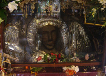 Το θαύμα με τα μάτια στην εικόνα του Ταξιάρχη! Μαρτυρία προσκυνητών!