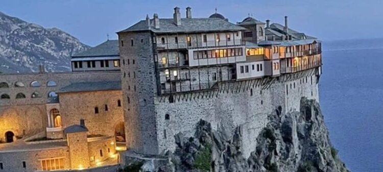 Γέρων Βασίλειος Καυσοκαλυβίτης : Θέλουν έρθουν άντρες ασεβείς , με νόμο αρπάξουν τα βρέφη από της αγκαλιές των γυναικών