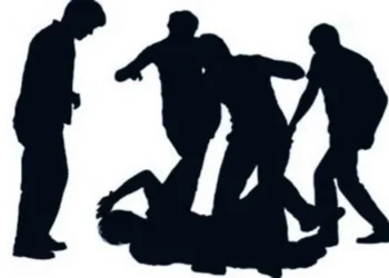 Δείτε πως διδάσκουν τη βία σε παιδιά του δημοτικού “Ο Δυνατός ρίχνει μπουνιές”…