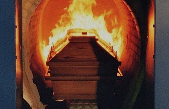 Δρ.Κ. Βαρδάκας : ΤΕΛΟΣ ΕΠΟΧΗΣ – φεύγουν πολλοί άσημοι και διάσημοι …δεν θα δουν τον πόλεμο μόνο τα έργα τους από εκεί πάνω.