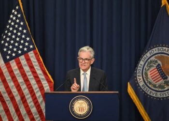 Η πρώτη σκληρή μάχη Trump με το βαθύ κράτος των ΗΠΑ – Η καρατόμηση Powell, το Κογκρέσο και οι αγορές – Musk: Τέλος Fed
