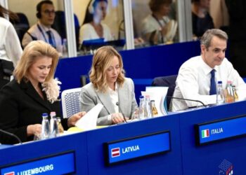 Μεντβέντεφ για Ευρωπαίους: «Είναι ξεκαρδιστικό να βλέπεις τα τρομαγμένα τους μούτρα λόγω Τραμπ»