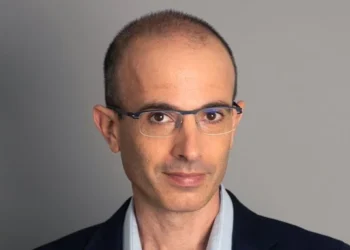 Yuval Noah Harari: Υπάρχει ο κίνδυνος η εκλογή του Τραμπ «να σημάνει την πτώση της παγκόσμιας τάξης»!