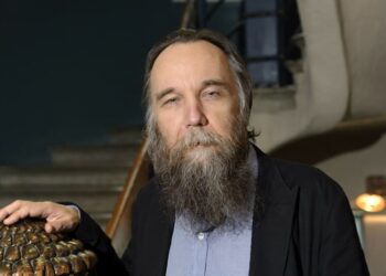 Ντούγκιν : «Αν αποφύγουμε τον Γ’ Παγκόσμιο Πόλεμο μέχρι τον Ιανουάριο, τότε η κυβέρνηση των Δημοκρατικών θα μπει φυλακή»