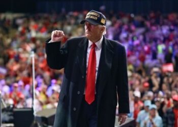 Πανικός στο Bloomberg: Εάν o Trump συνεργαστεί με τον Putin, ΝΑΤΟ και Δύση θα βρεθούν σε μεγάλο κίνδυνο