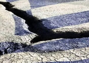 ΚΑΘΗΓΗΤΗΣ ΤΣΟΚΑΣ: ΕΛΛΗΝΙΔΕΣ! ΕΛΛΗΝΕΣ!. ΞΥΠΝΗΣΤΕ ΚΑΙ ΜΗ “ΚΟΙΜΑΣΤΕ” ΑΛΛΟ!!!