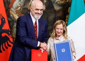 Φιάσκο το σχέδιο της Μελόνι για το μεταναστευτικό