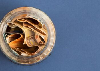 Ευρωπαϊκά κράτη απορρίπτουν την αχρήματη κοινωνία λόγω… πολέμου!