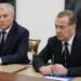 Μεντβέντεφ σε νατοϊκά κράτη: «Πάρτε το χαμπάρι, είστε σε πόλεμο με τη Ρωσία», vid