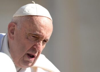 Απόκοσμο σκηνικό στο Βατικανό….Όταν ο πάπας Φραγκίσκος άνοιξε την Πύλη – Βίντεο