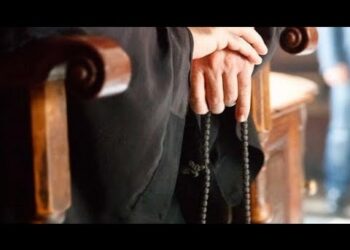 Πώς προσεύχομαι με κομποσχοίνι για τους κεκοιμημένους