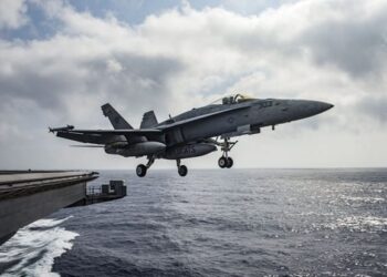 Ερυθρά Θάλασσα: Αμερικανικό F/Α-18 καταρρίφθηκε από πύραυλο SM-2 που εκτόξευσε το αμερικανικό καταδρομικό USS Gettysburg!
