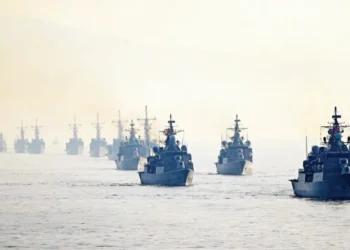 Κύρα Αδάμ : «Τσουνάμι» στα ήρεμα νερά του Αιγαίου