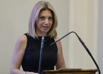 Η Καρυστιανού «πετσόκοψε» δημοσιογράφο που αποθέωσε την κυβέρνηση Μητσοτάκη για το μετρό Θεσσαλονίκης